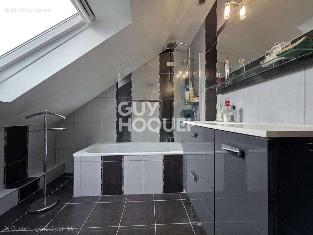 Maison à OZOIR-LA-FERRIERE