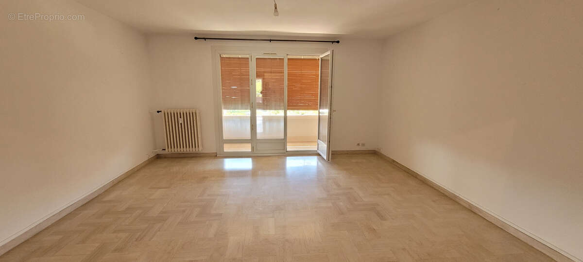 Appartement à HYERES