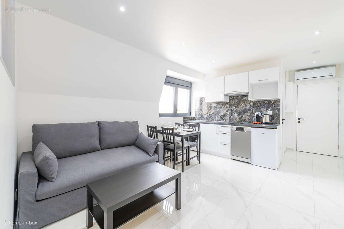 Appartement à PARAY-VIEILLE-POSTE