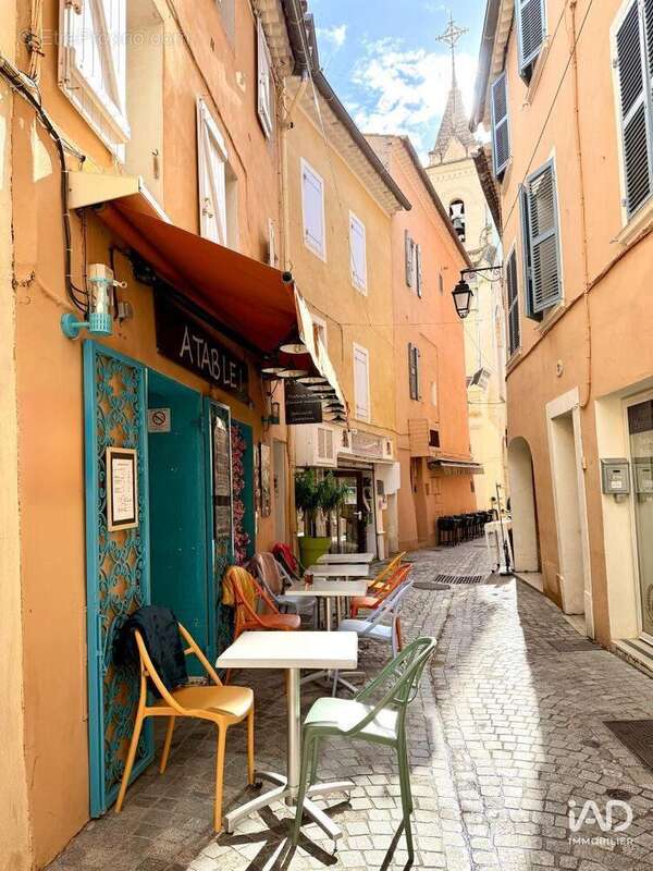 Photo 8 - Commerce à SANARY-SUR-MER