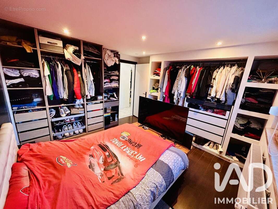 Appartement 75 m² à Knutange  - photo 9