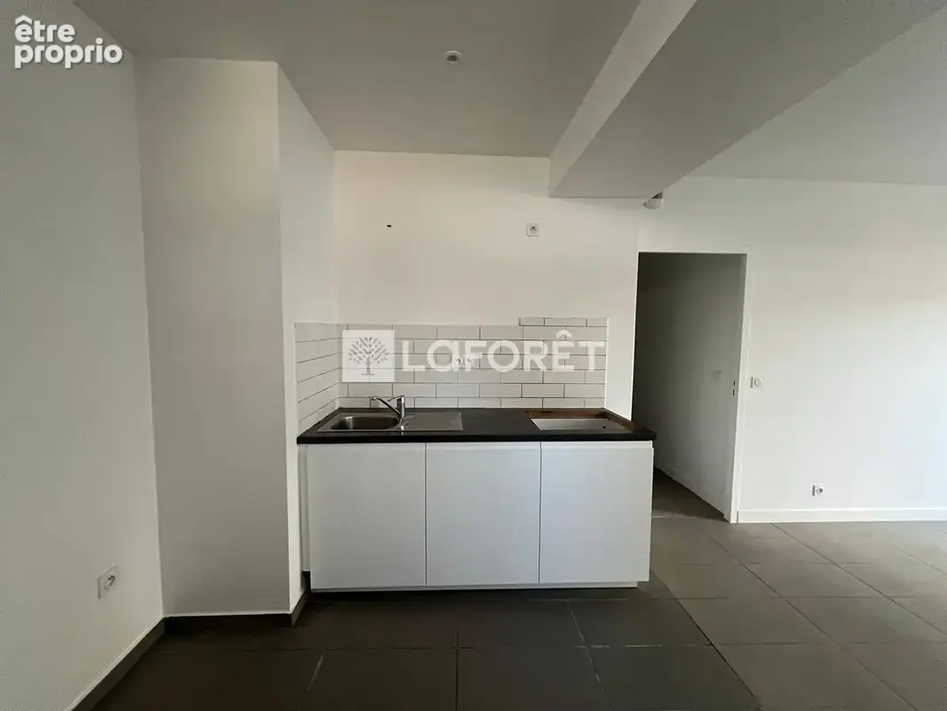 Appartement Saint Denis 3 pièce(s) 58.48 m2 - photo 3
