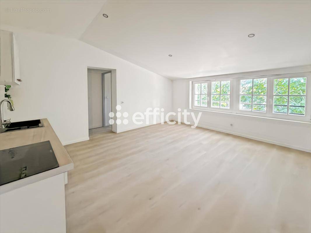Appartement à SAINTES