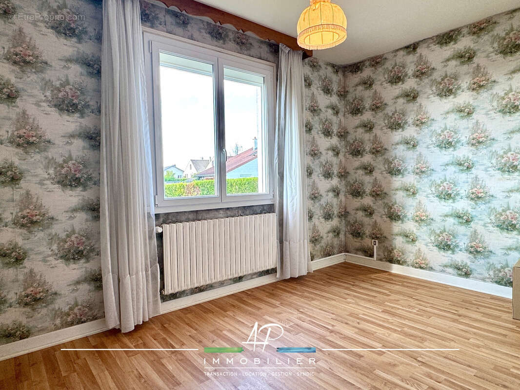 Maison à BELLENEUVE