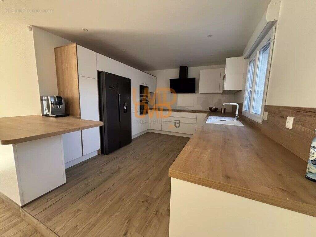 Maison à MIREFLEURS