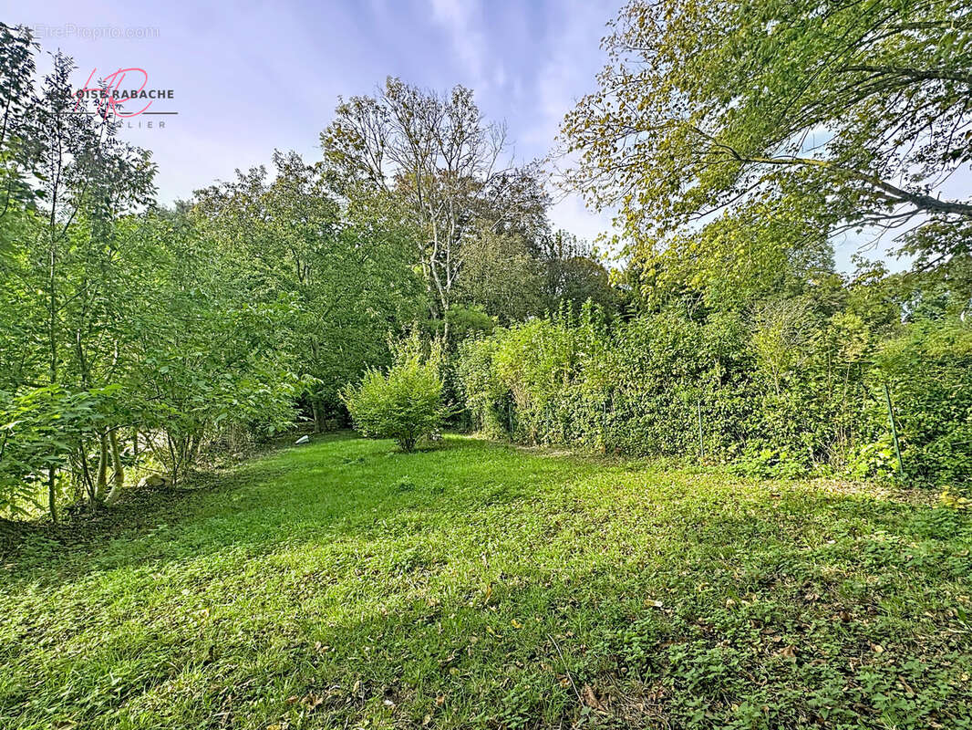 Maison à AUFFREVILLE-BRASSEUIL