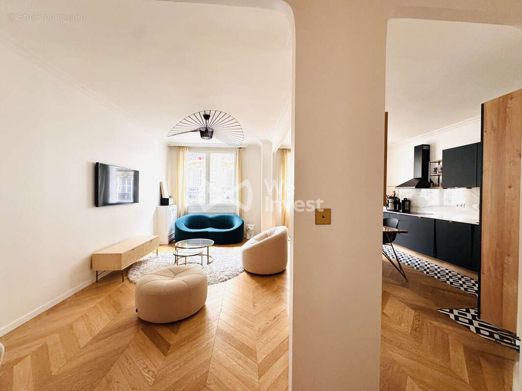 Appartement à PARIS-16E