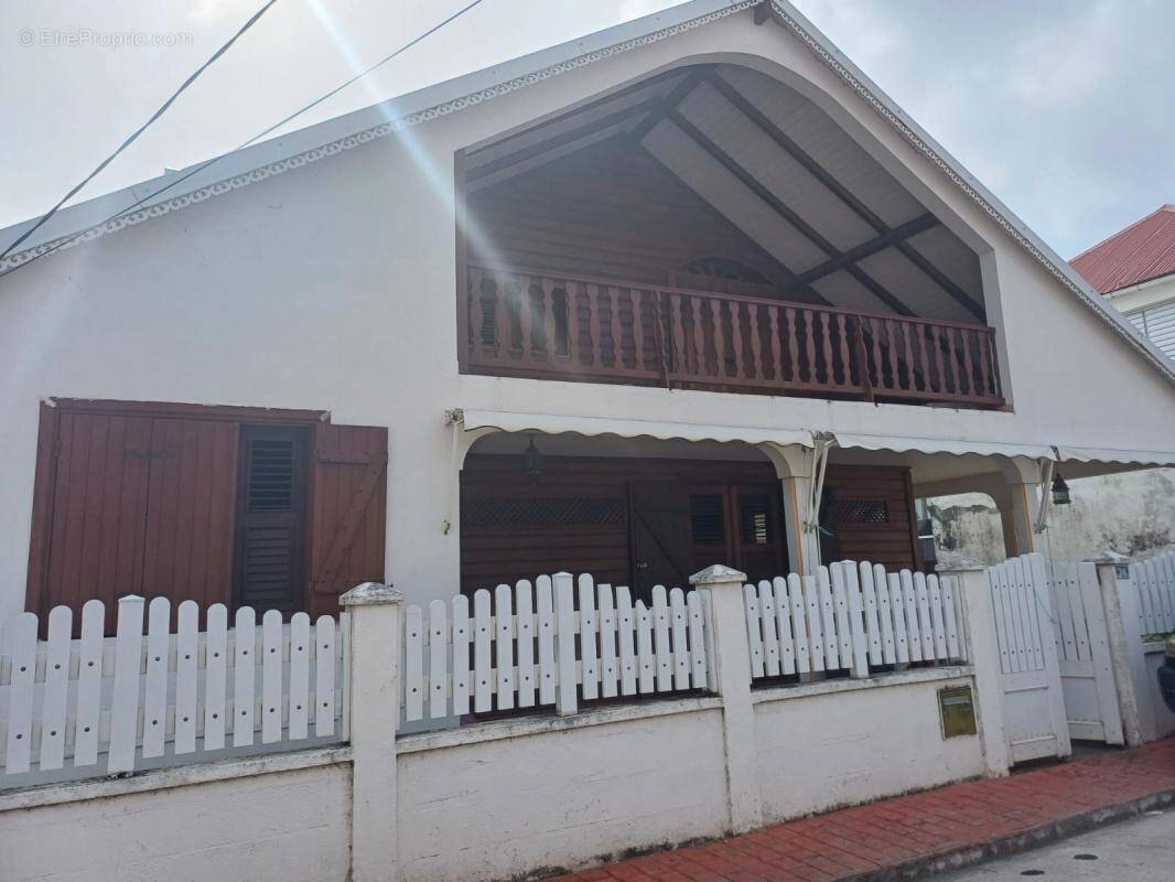 Maison à TERRE-DE-BAS