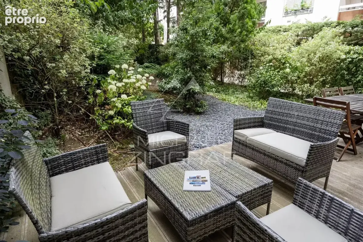 Appartement à NEUILLY-SUR-SEINE