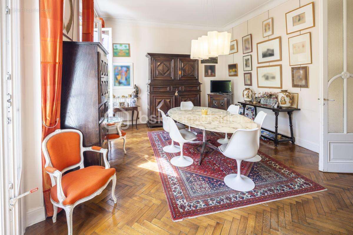 Maison de style anglo-normande, spacieuse et authentique datant de 1900 - photo 6