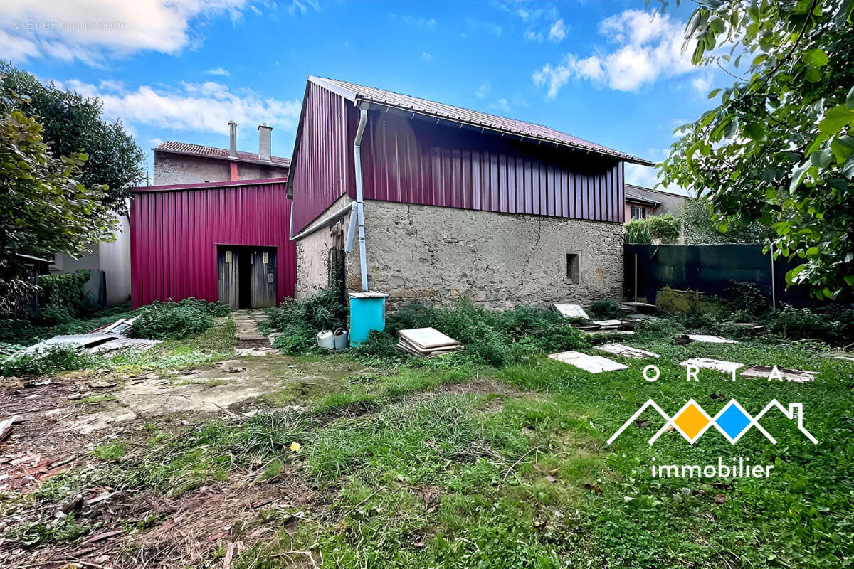 Maison à BEZANGE-LA-GRANDE