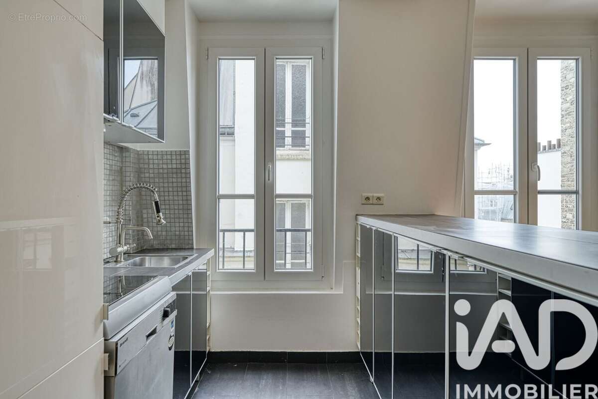 Photo 5 - Appartement à PARIS-8E