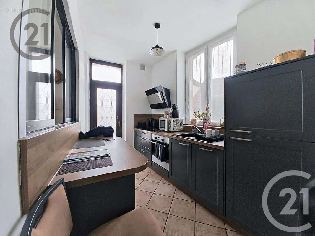 Maison 258 m² à Sezanne  - photo 7