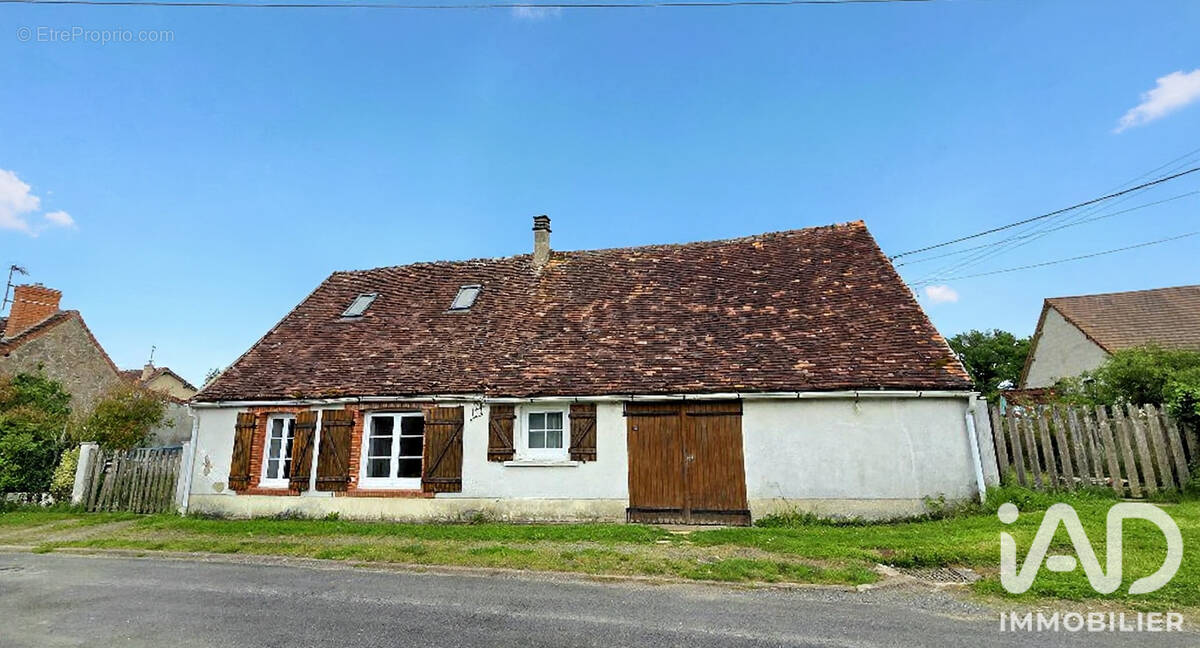 Photo 1 - Maison à CHALAIS