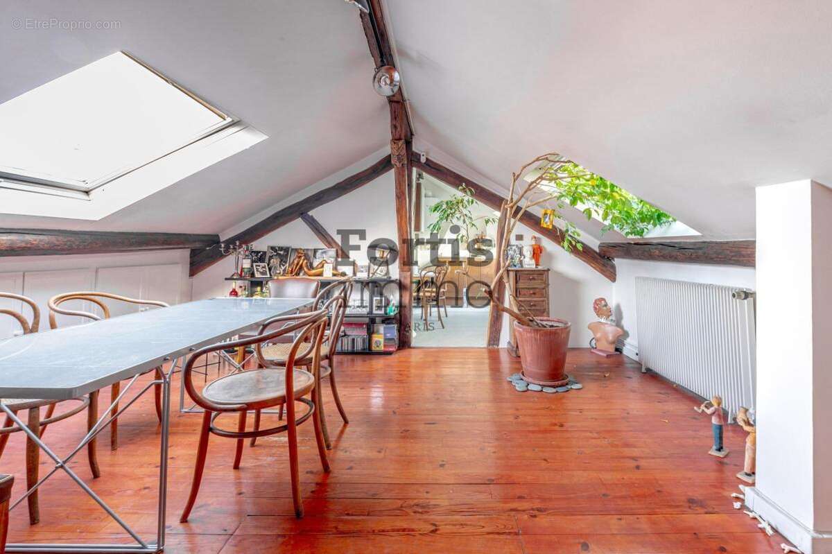 Appartement à PARIS-18E