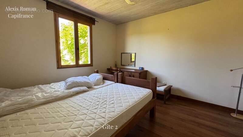 Domaine de 28 hectares avec étang privé, maison, 2 gîtes et plus de 400 m² de dépendances - photo 19