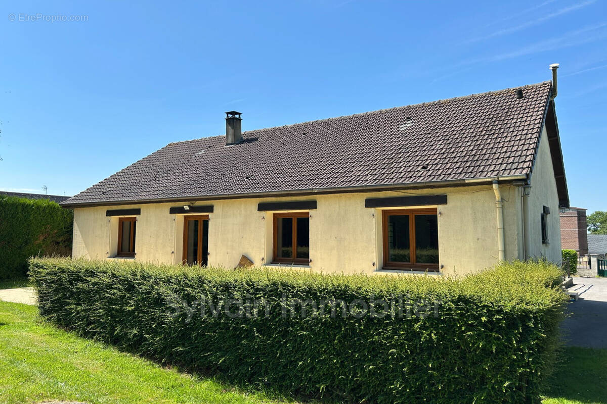 Maison à FEUQUIERES