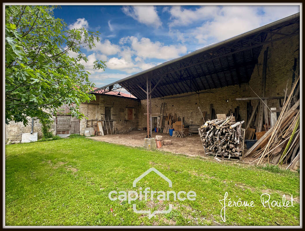 Maison en pierre à vendre 5 pièces 3 chambres Dépendances Terrain 1,5 ha Champigny-En-Rochereau (86) - photo 19