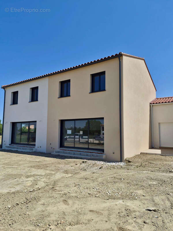 Villa 4 pièces récente avec garage et jardin - photo 7