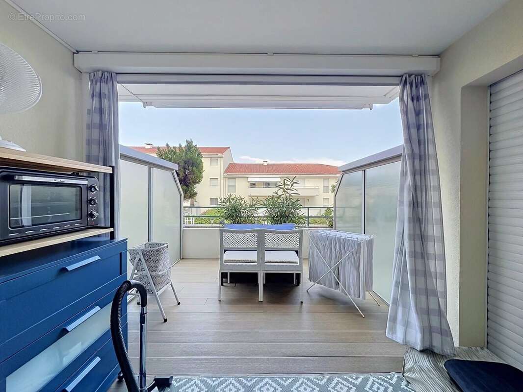 À 5 min de la mer : T2 avec grande terrasse - photo 2