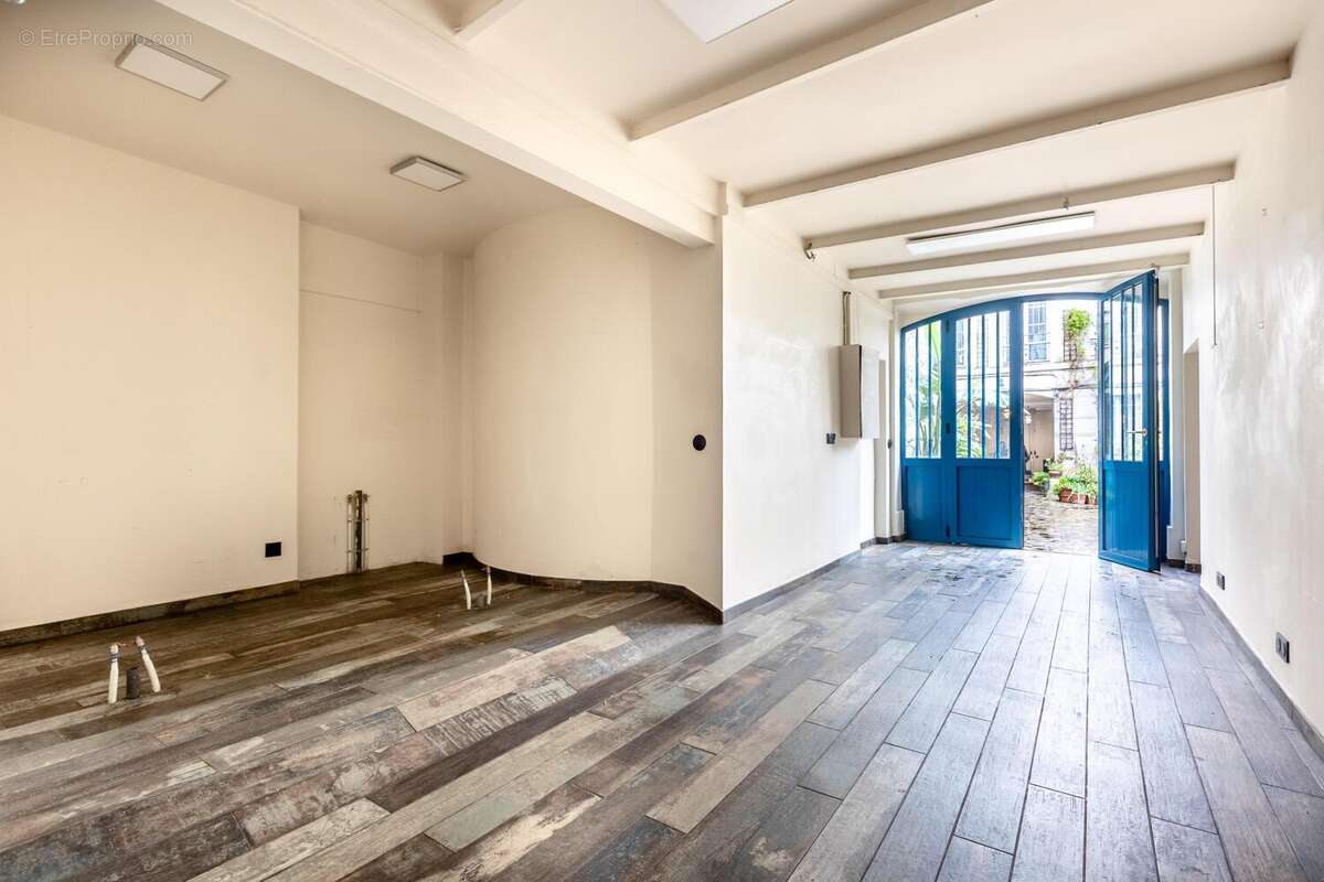 Photo 4 - Commerce à PARIS-2E