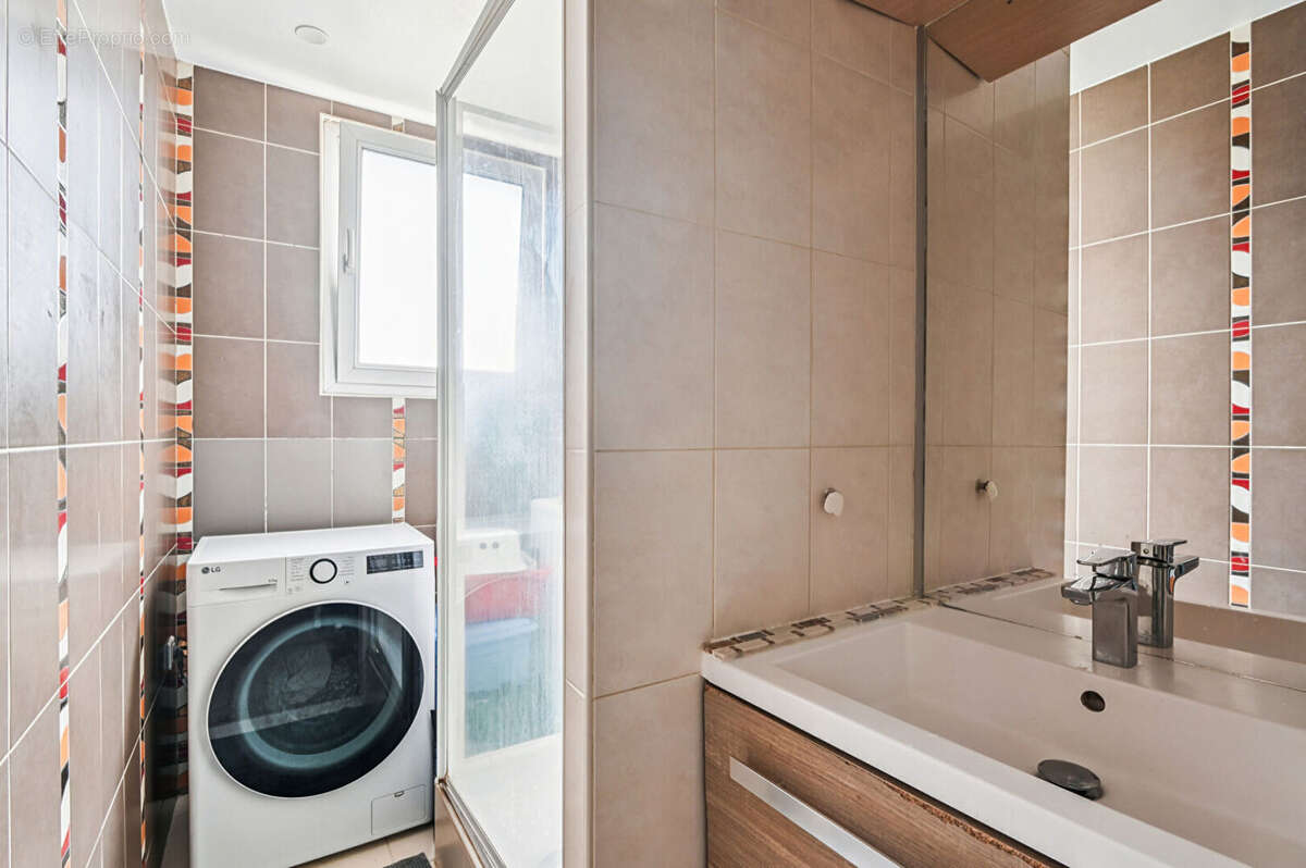 Appartement à COLOMBES