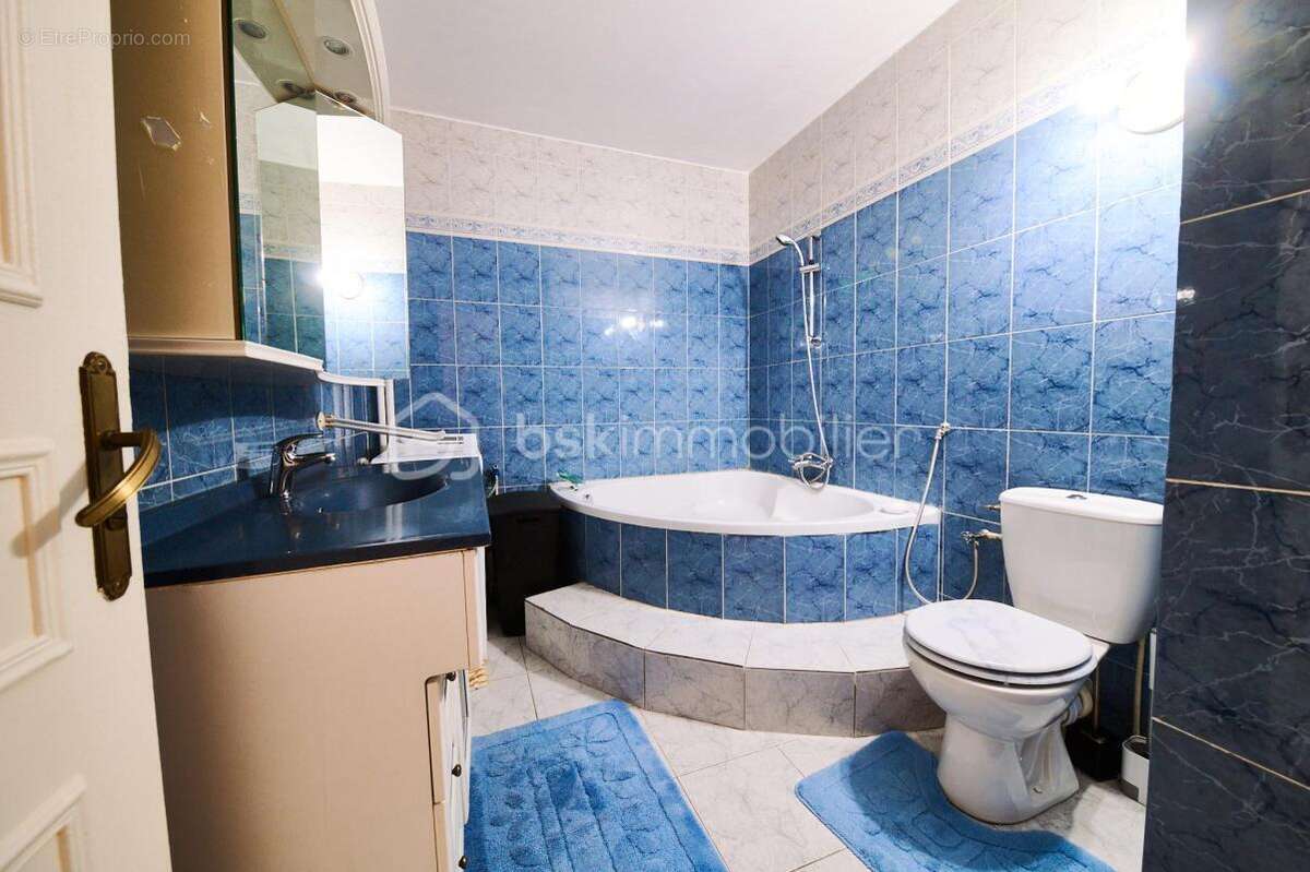 Grand T4 de 92 m², 3 chambres, Résidence sécurisée, Balcon, Aucun travaux - photo 6