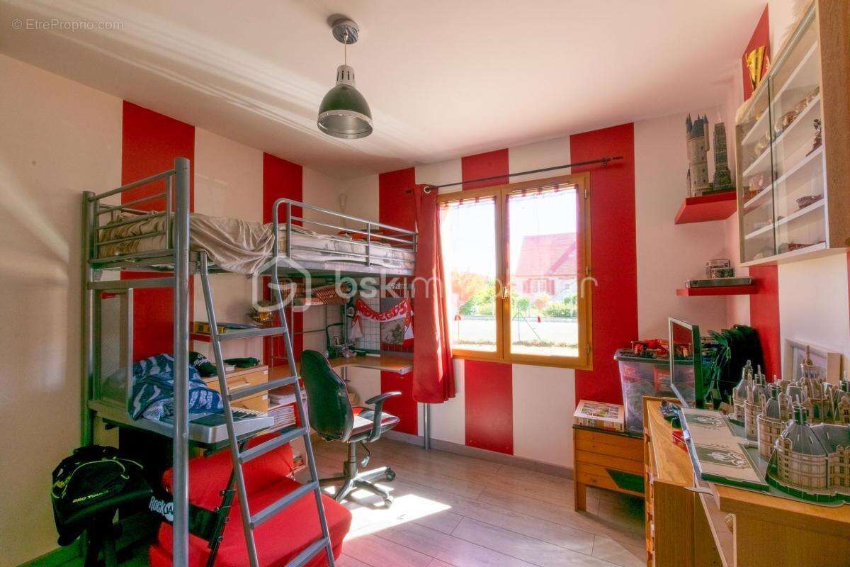 Maison 99 m² à Dampierre-En-Burly  - photo 8