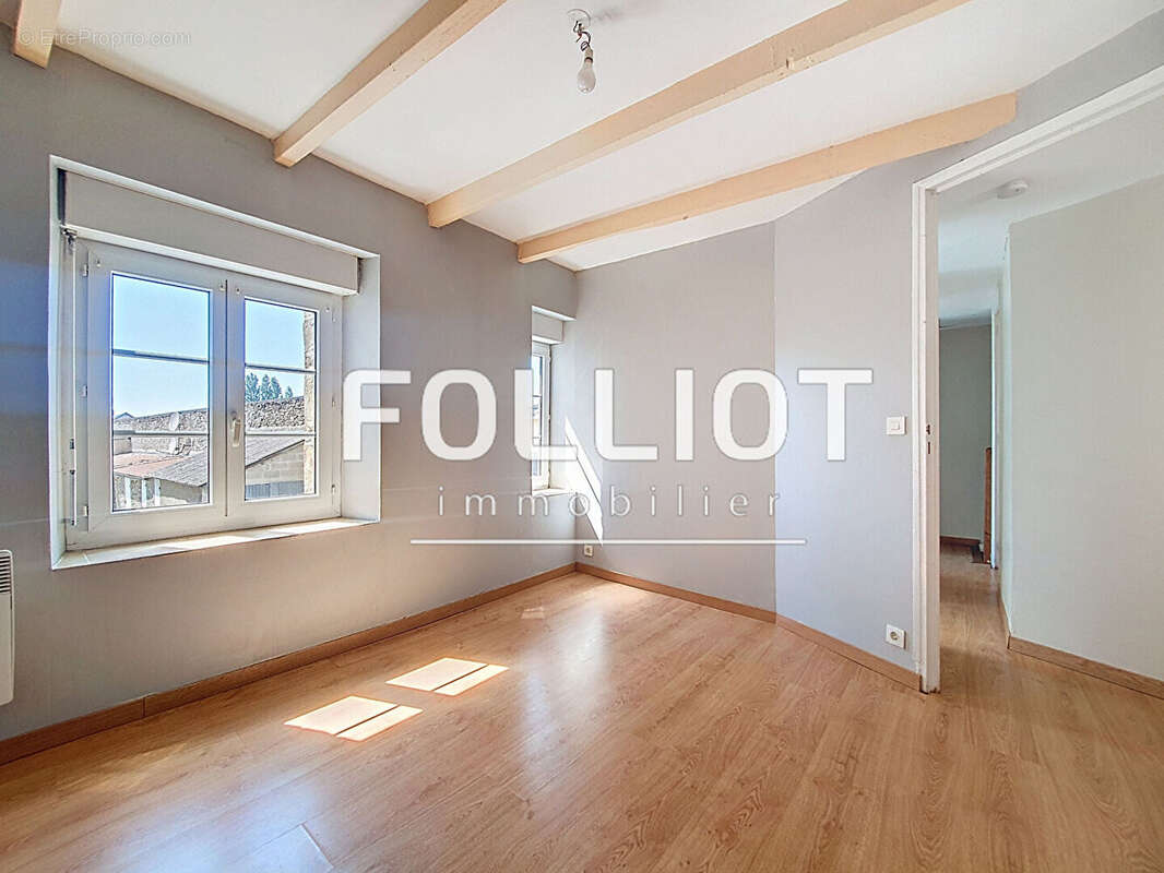 Maison (71 m2) - A VENDRE  -LA HAYE DU PUITS Centre-ville (50250) - photo 9