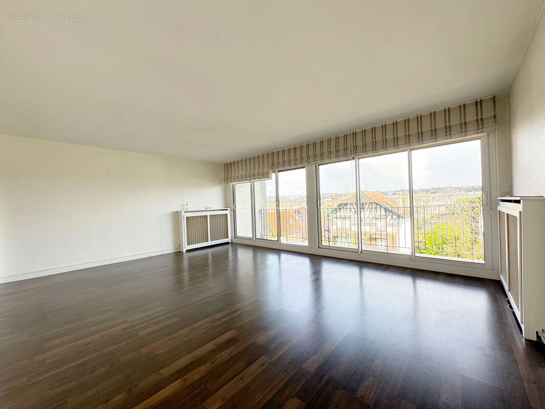 Appartement à SAINT-MAUR-DES-FOSSES