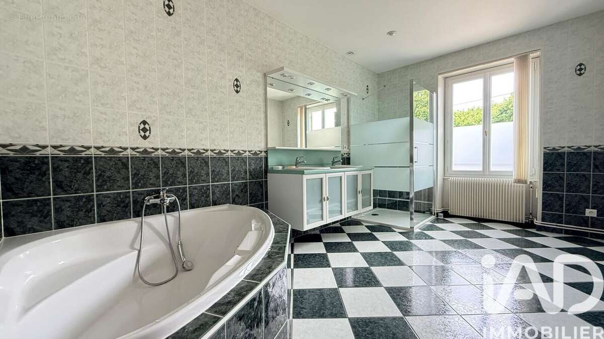 Photo 9 - Maison à CHAROLLES