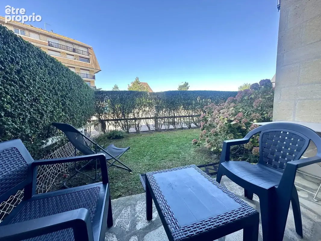 50m des commerces 100m plage superbe f1 rez de jardin + cave + parking - photo 4