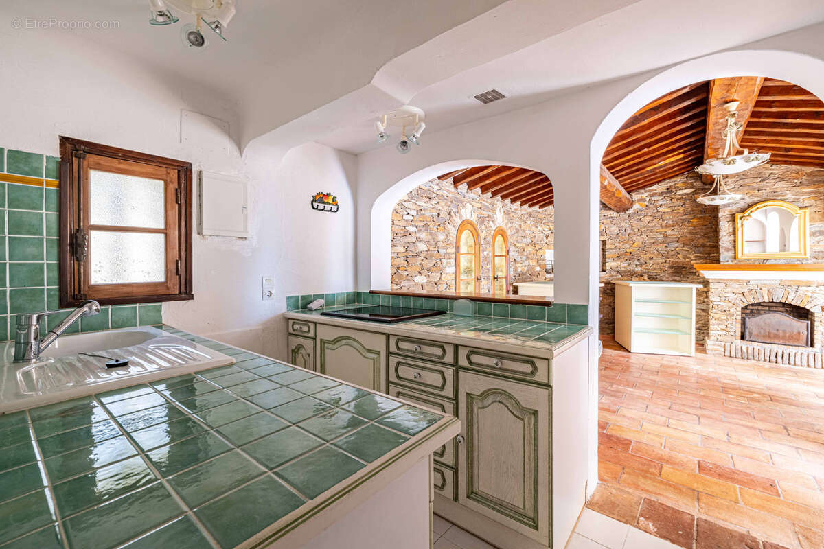 Maison à PLAN-DE-LA-TOUR