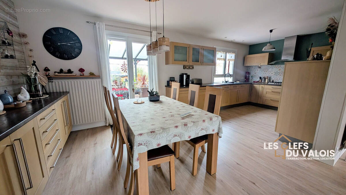 Maison à CREPY-EN-VALOIS