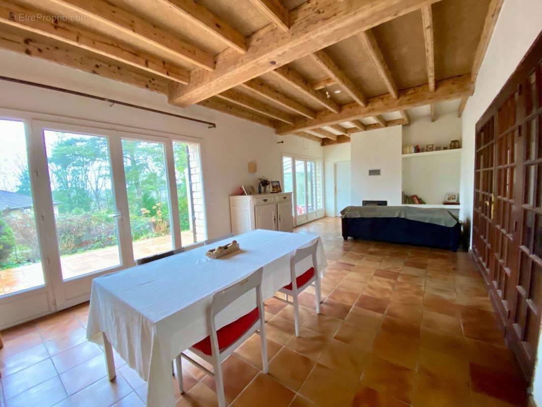 Maison à SAINTE-ALVERE