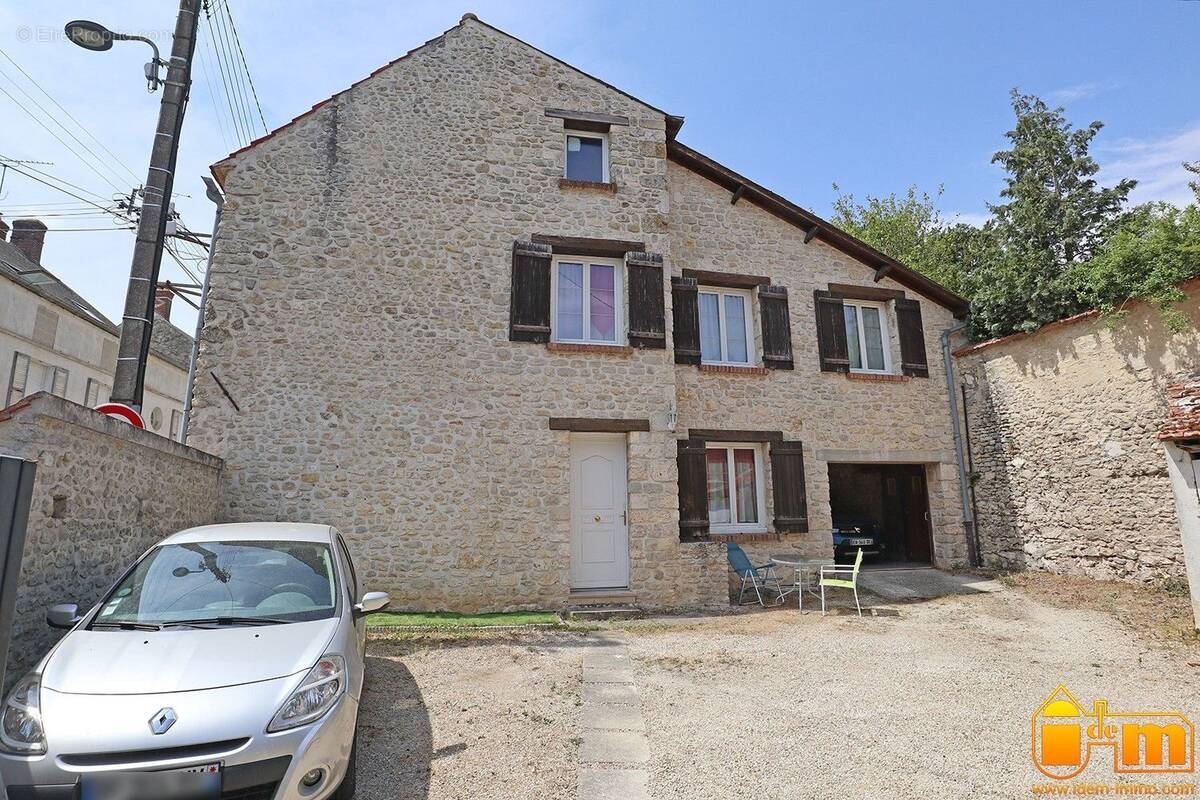 Maison à MEREVILLE