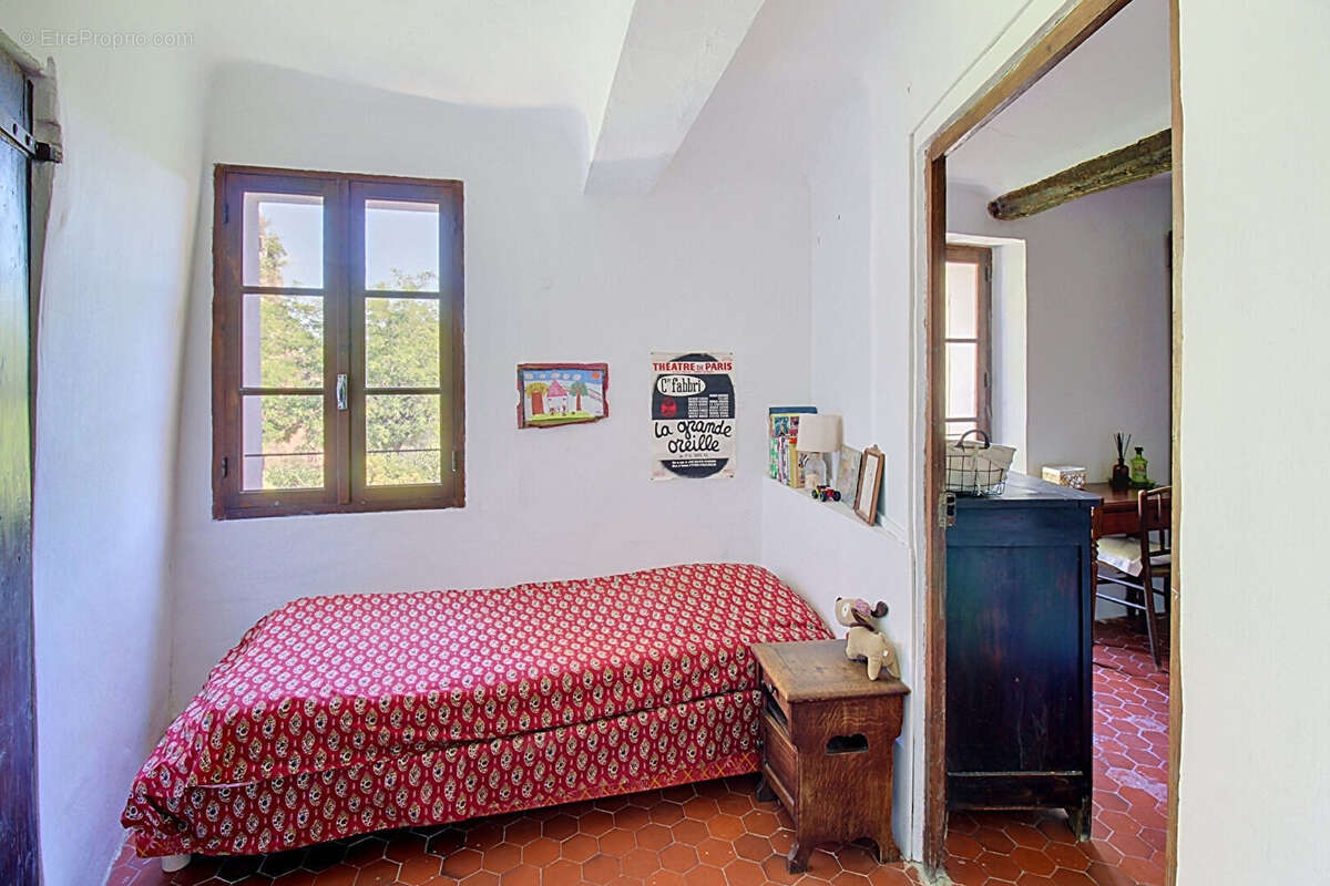 A VENDRE EN EXCLUSIVITE A CHATEAUDOUBLE - Charmante maison de village d'environ 100m² - photo 11