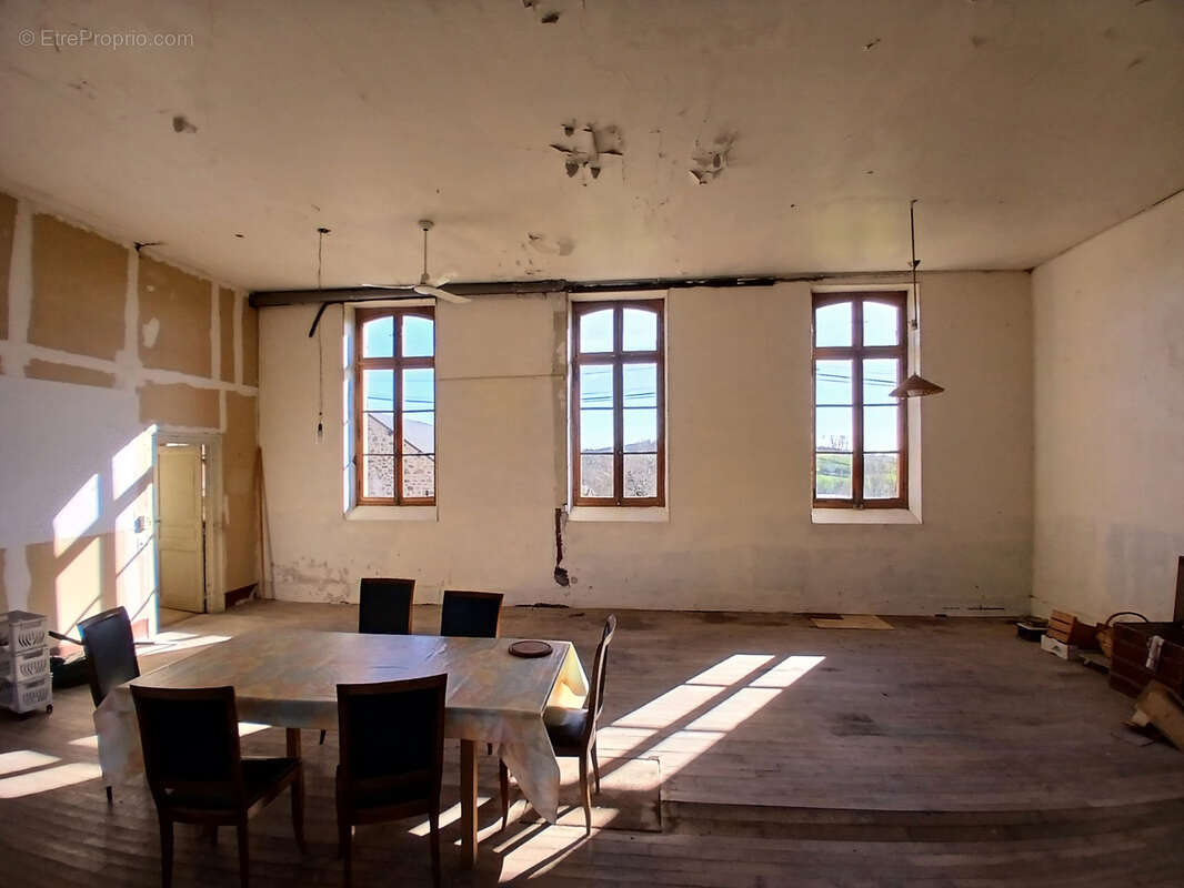 Maison à SAINT-LEGER-DE-FOUGERET