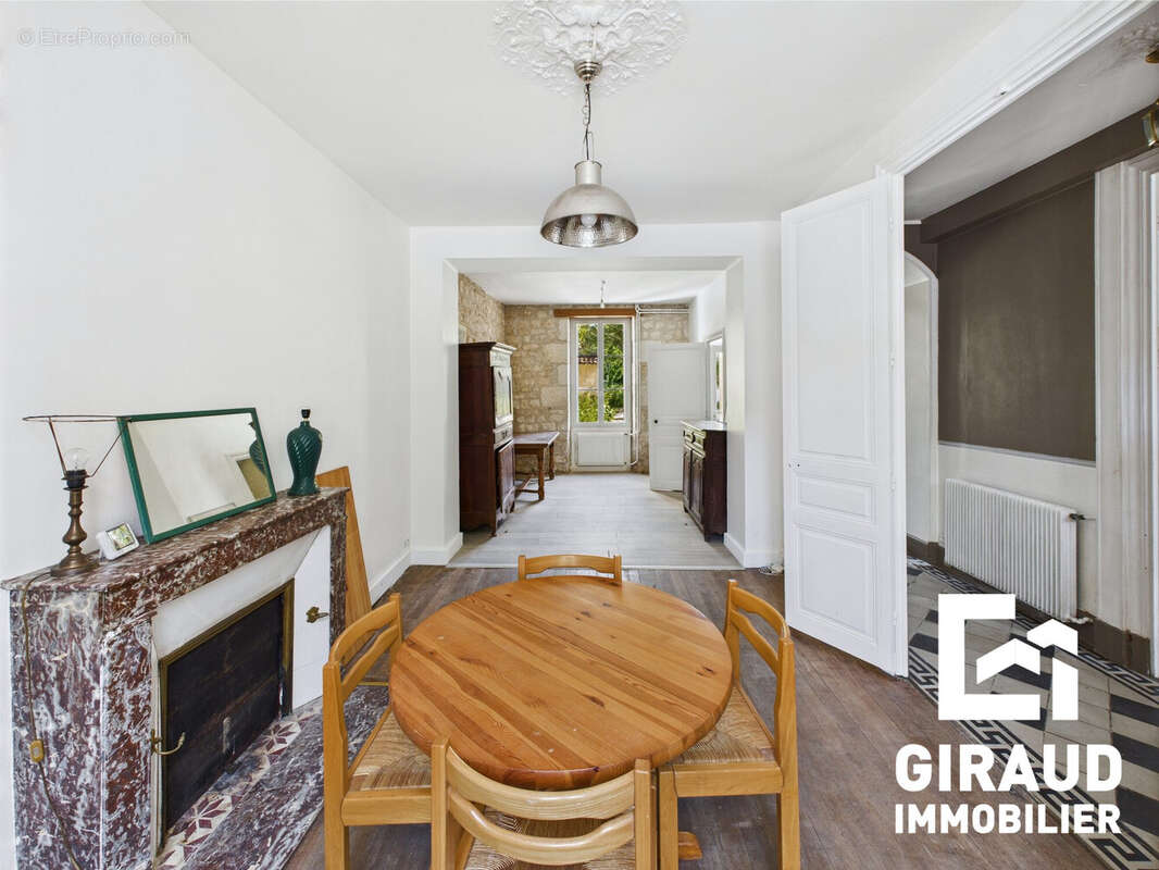 Maison à FONTENAY-LE-COMTE