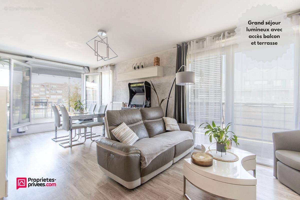 Appartement à CORBEIL-ESSONNES