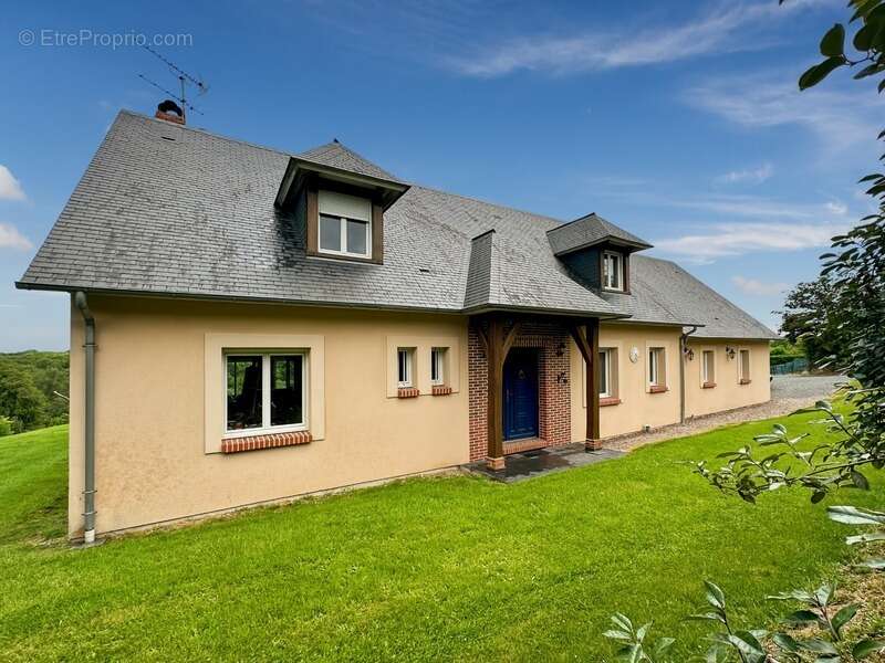 Maison à EQUEMAUVILLE