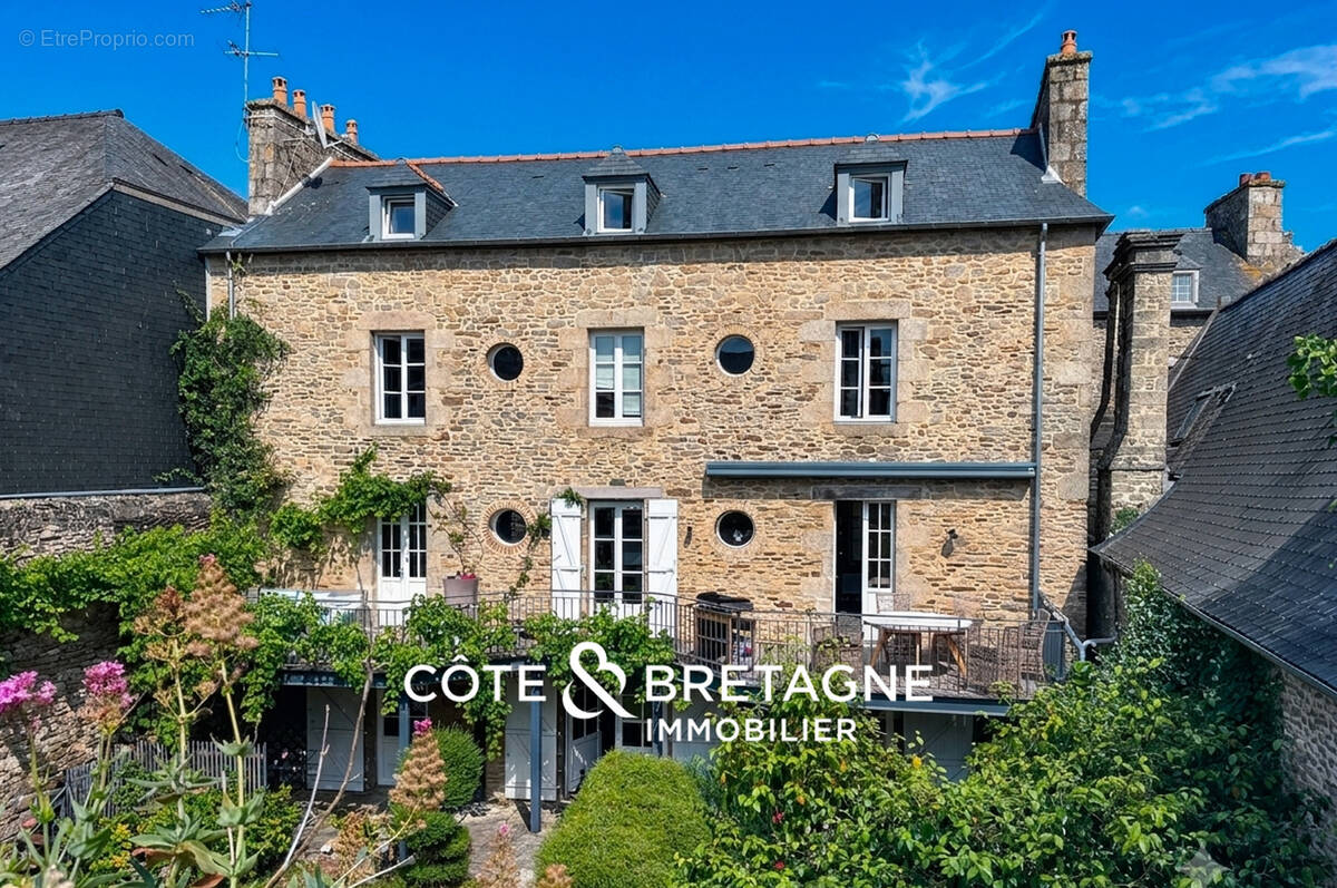 Maison à DINAN