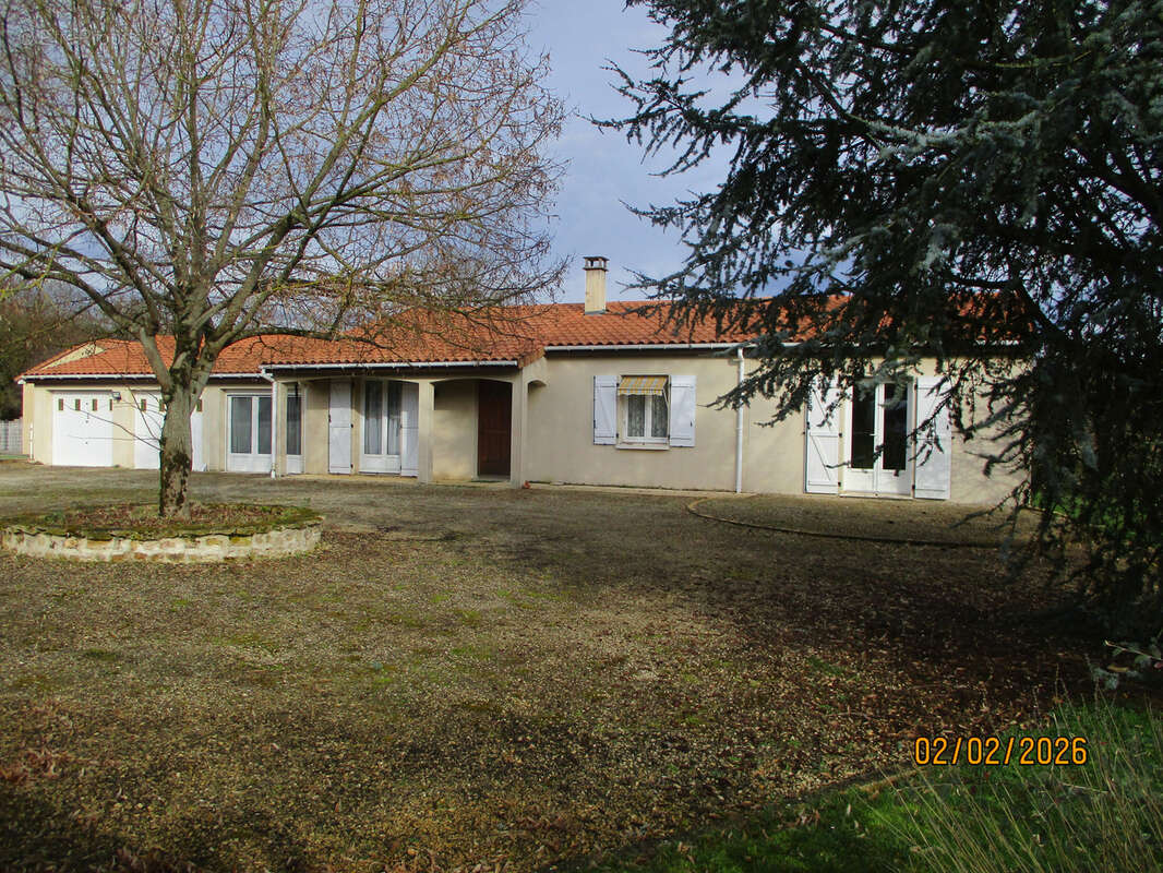 Maison à COUHE