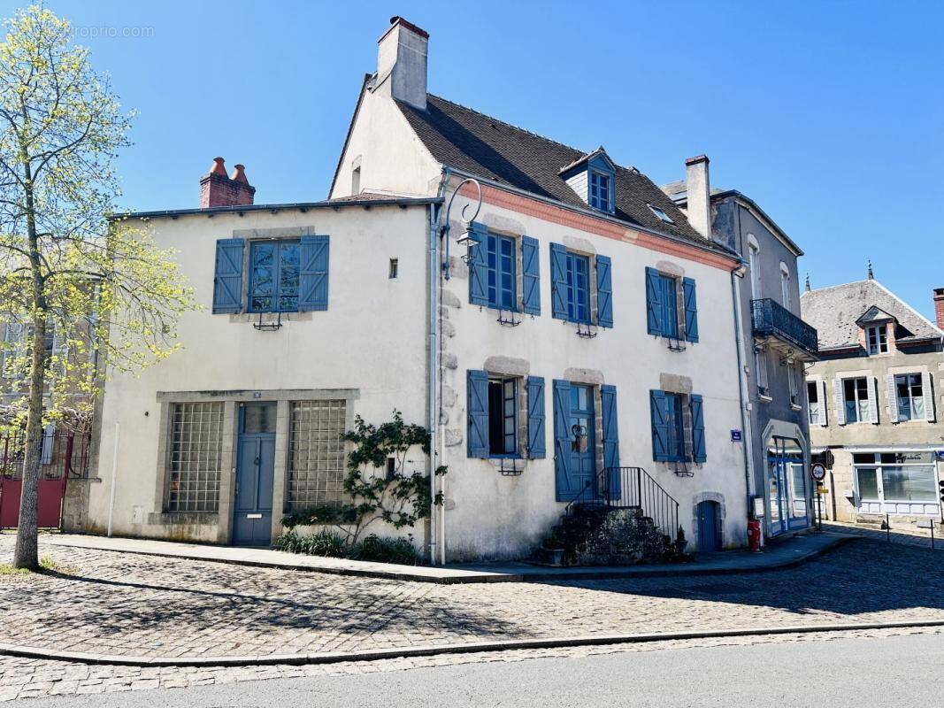 Maison à BOUSSAC