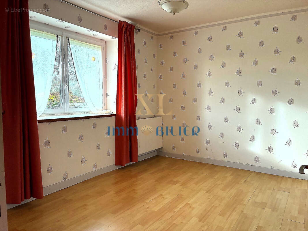 Maison à LA MEAUGON