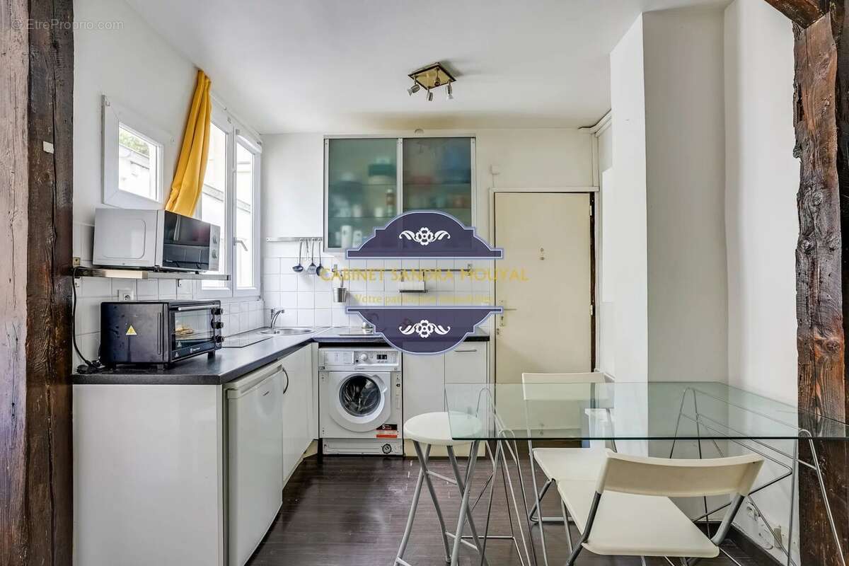 Appartement à PARIS-17E