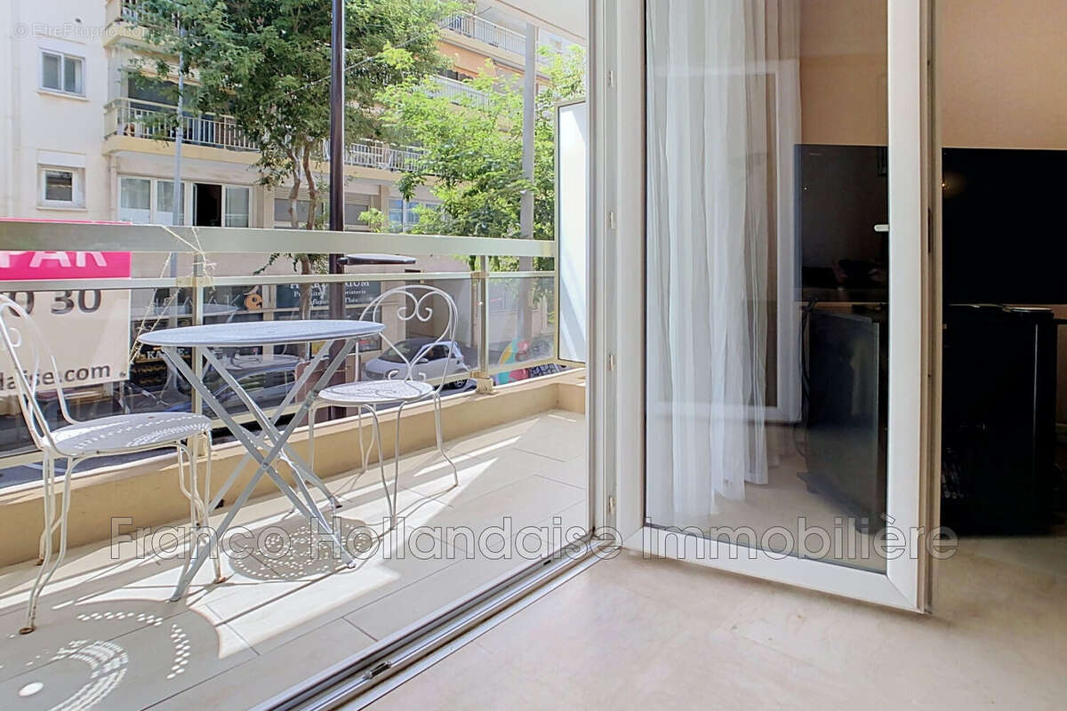 Appartement 58 m² à Antibes  - photo 3