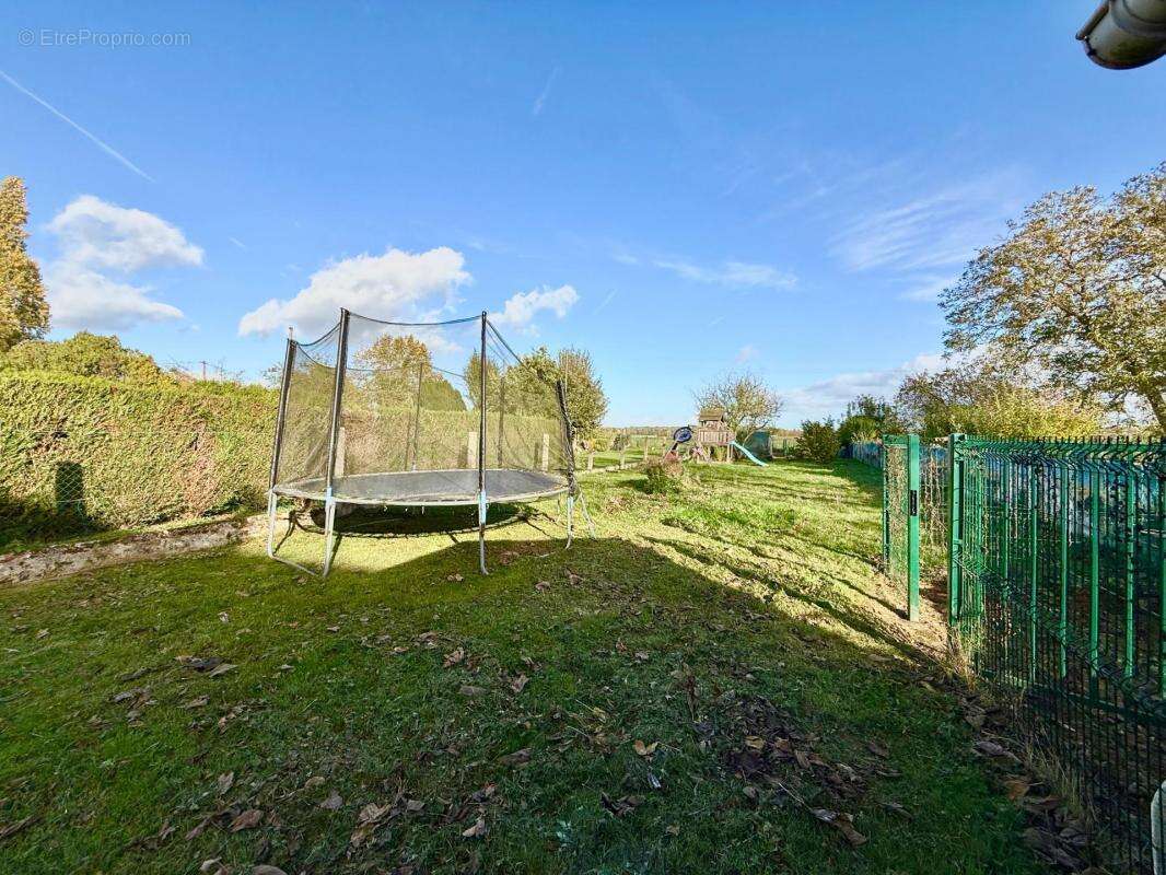 Maison à LE CHATELET-EN-BRIE