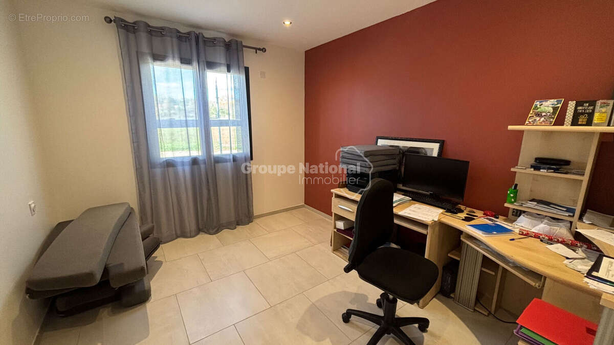 Maison récente 125 m2 avec pisicne et garage - photo 12