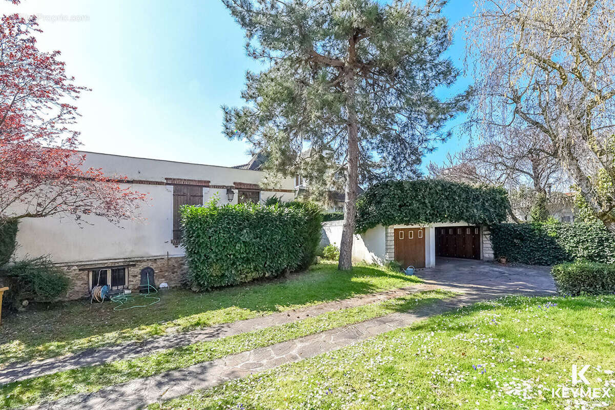 Maison à SAINT-GRATIEN